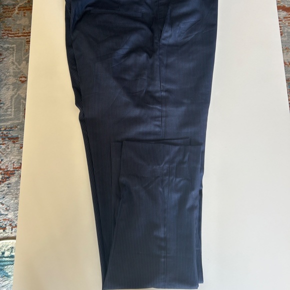 Double breasted stripped navy blue suit - Picture 3 of 3